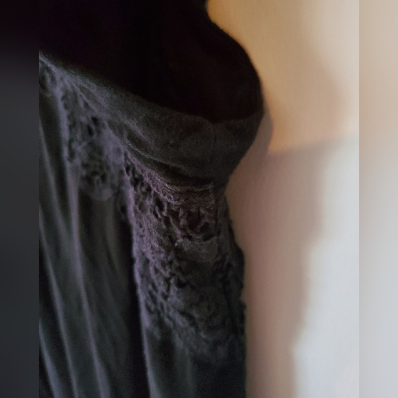 Beautiful Black Top with Lace collar Daniel Rainn - Picture 4 of 7